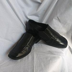 Black dress shoe 👞